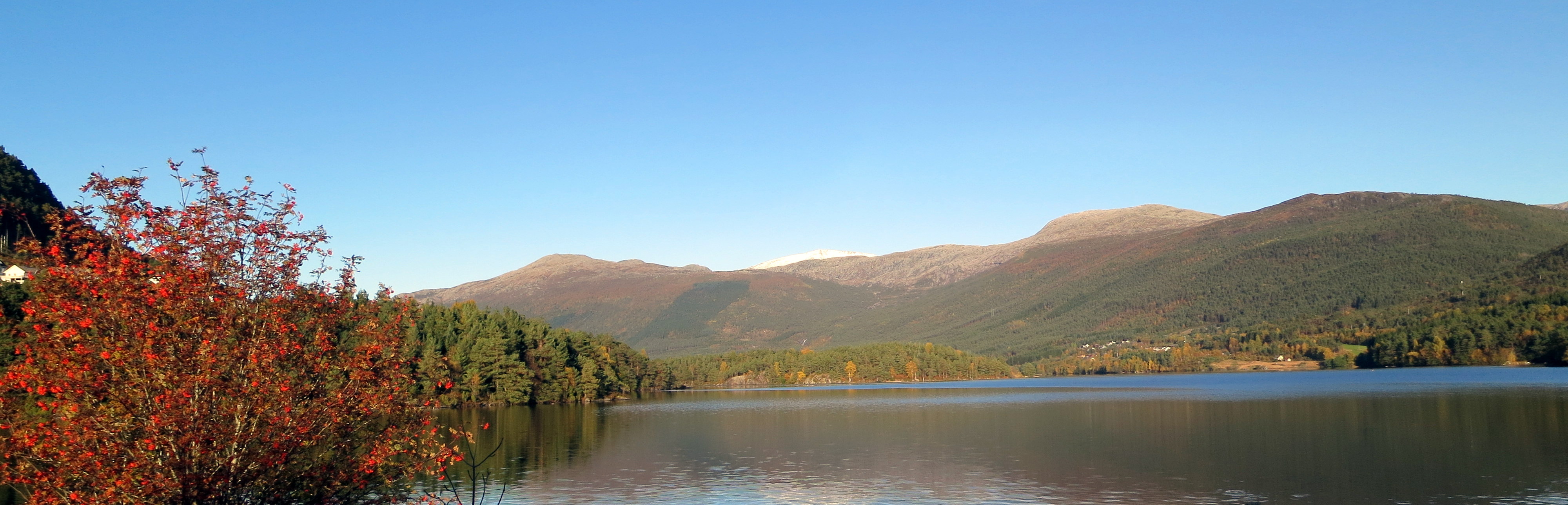 Picture I took from where I live a beautiful autumn day in 2012
